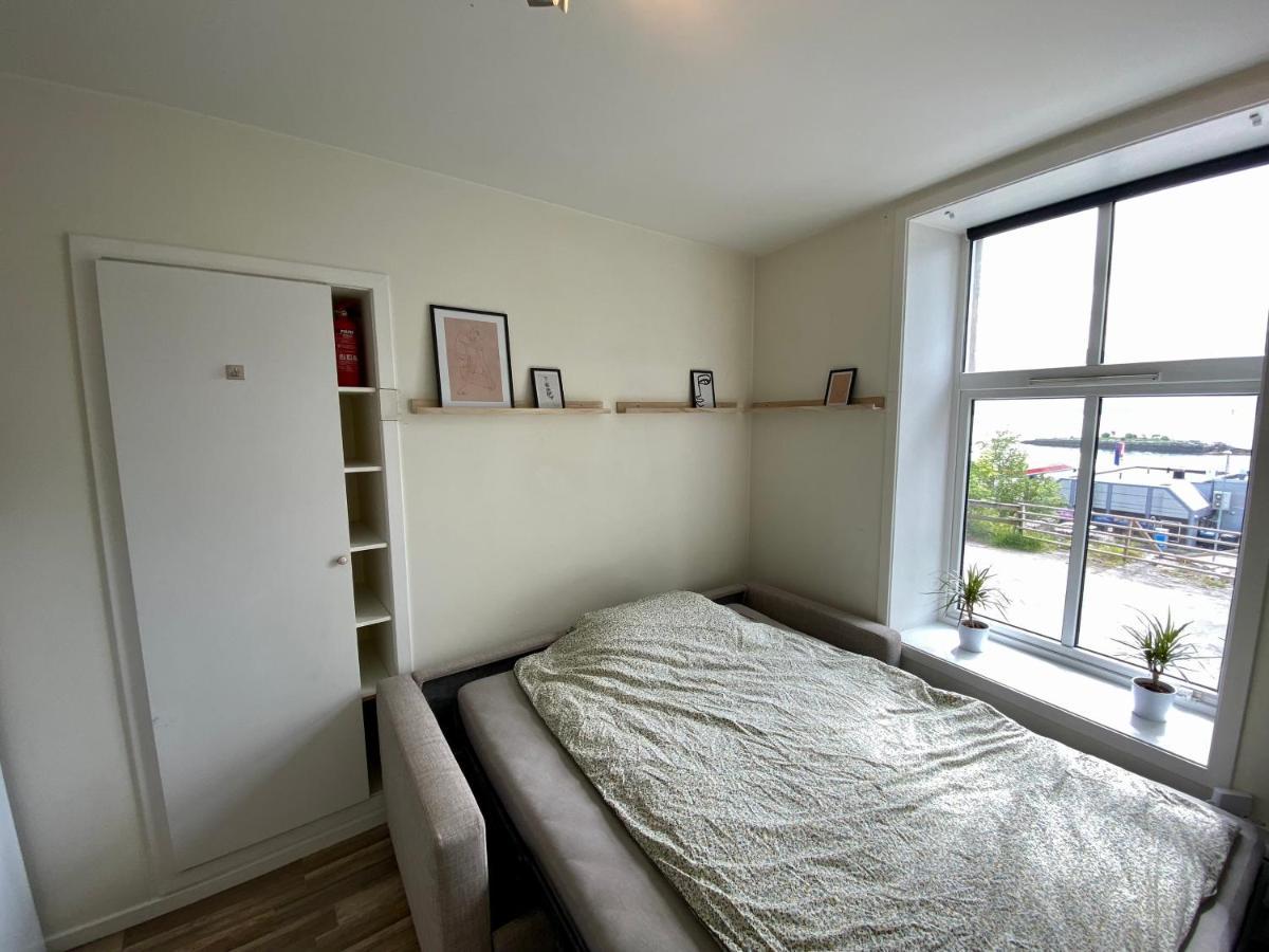 Small, Central And Quiet Studio Apartment In Ålesund Extérieur photo